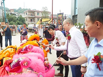 အိမ်တွင်းစားသောက်ဆိုင်၊ ဟိုတယ်၊ ဘားများအဖြစ် ကျယ်ပြန့်စွာ အသုံးပြုနိုင်သည်။